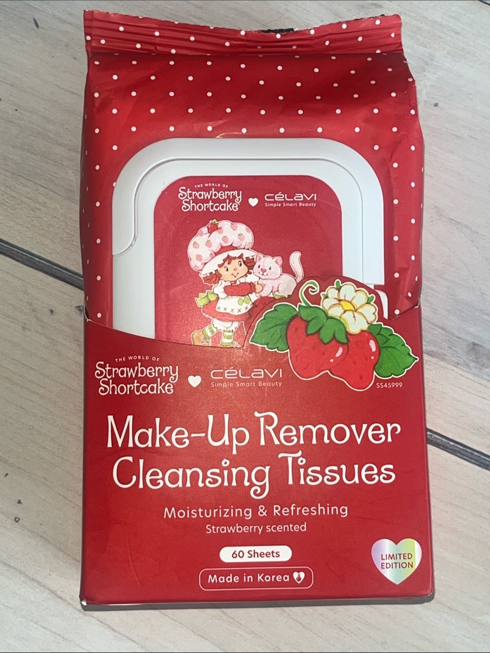 Strawberry Shortcake x Red Make-Up Remover Cleansing Towellettes